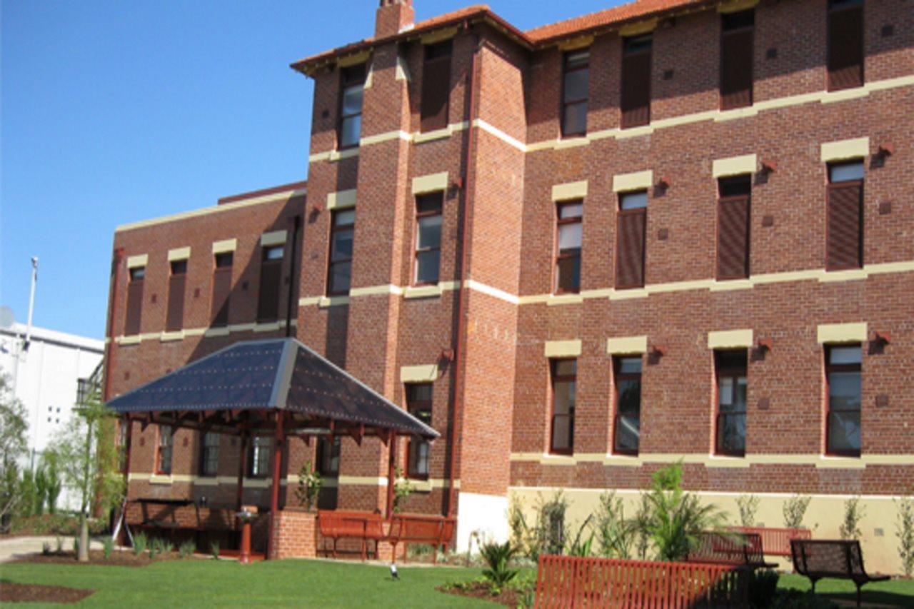 Yarra House Hostel Melbourne Exterior photo