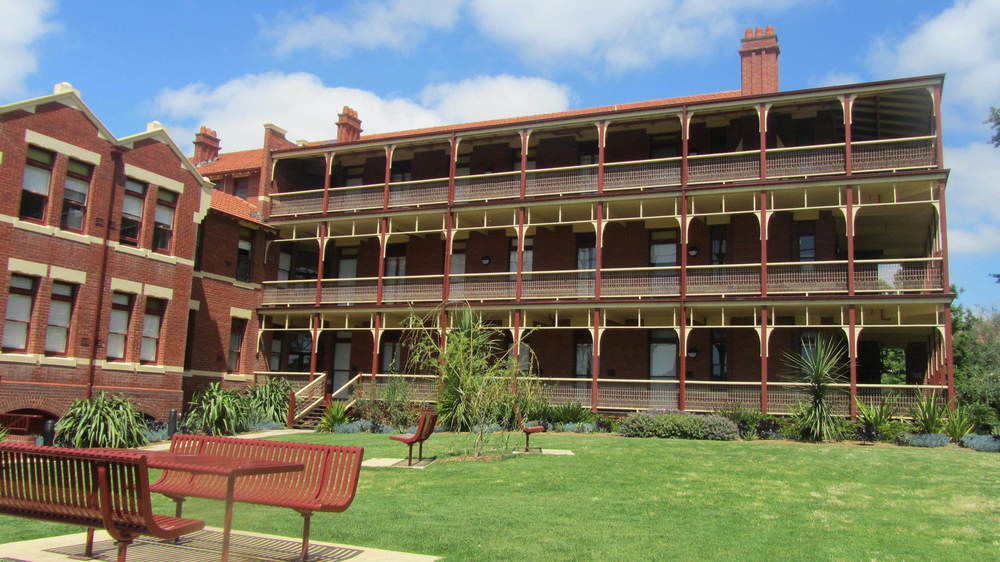 Yarra House Hostel Melbourne Exterior photo